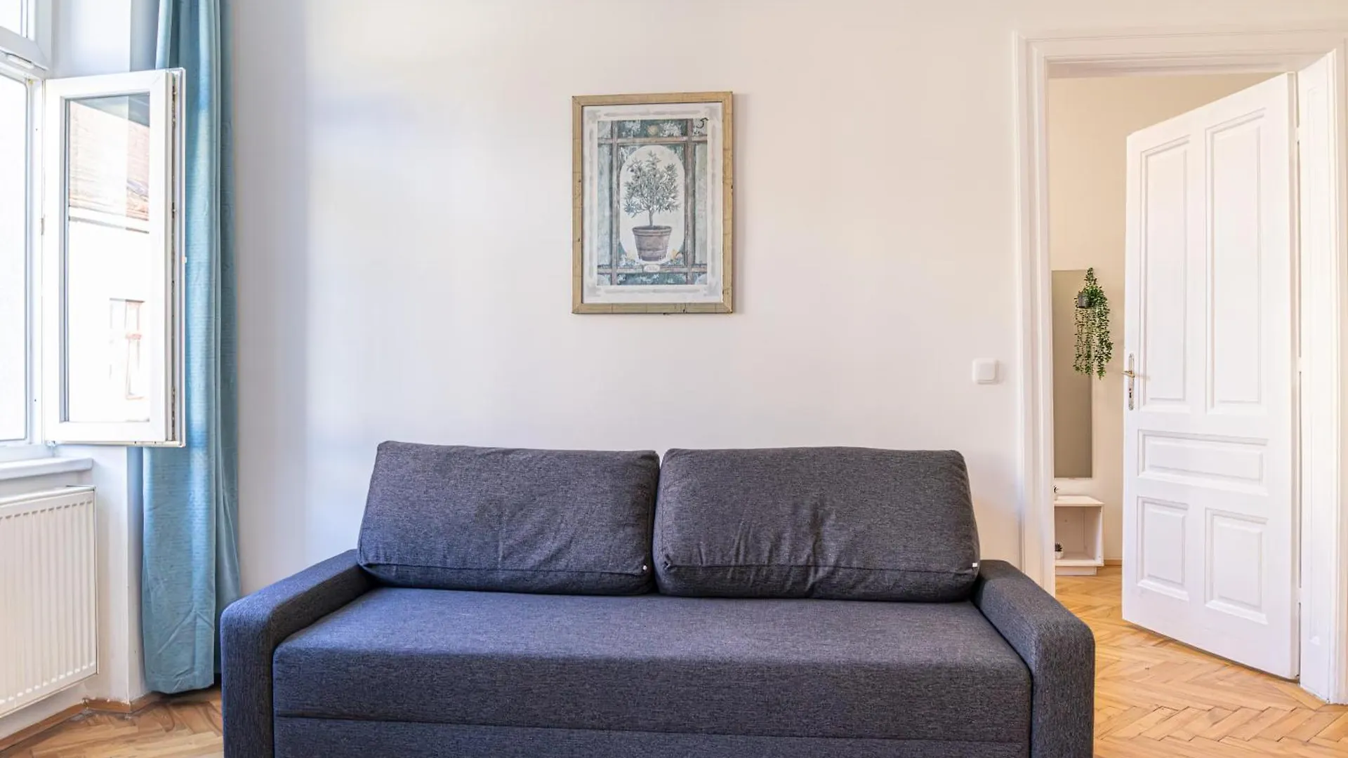 Апартаменты Comfortable & Amazing 2 Bedroom Hideaway W Local Flair Вена