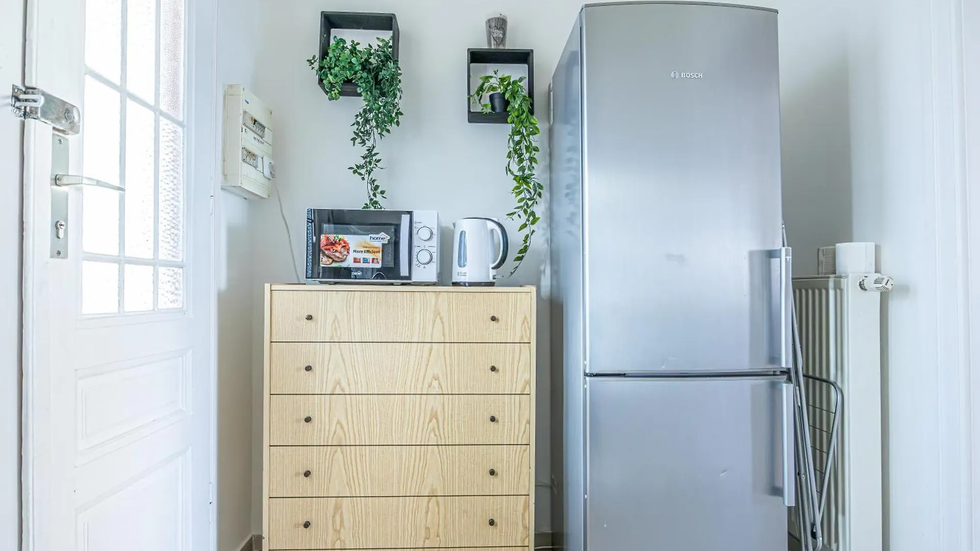 Comfortable & Amazing 2 Bedroom Hideaway W Local Flair Vienna Apartment