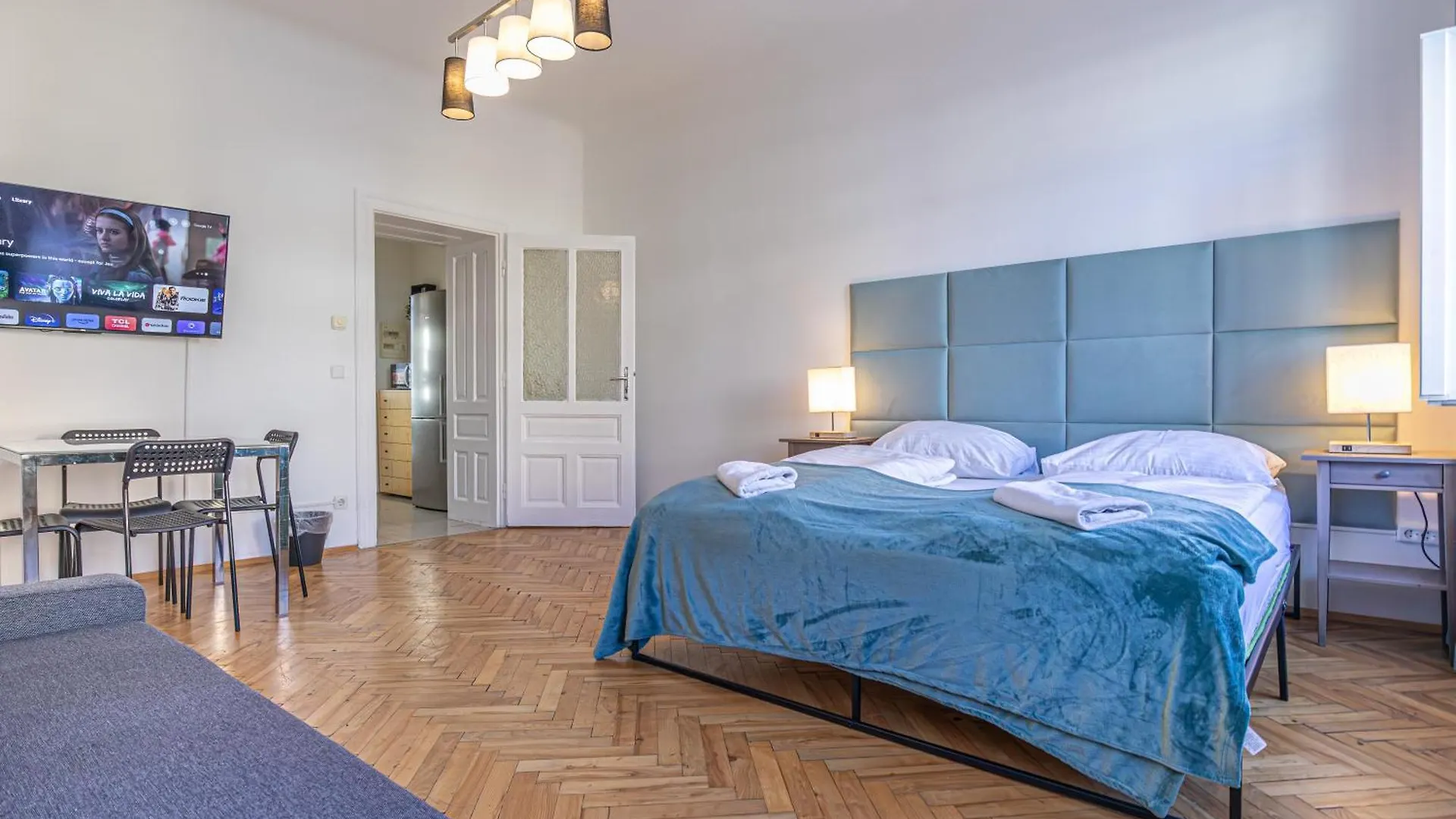 Comfortable & Amazing 2 Bedroom Hideaway W Local Flair Vienna